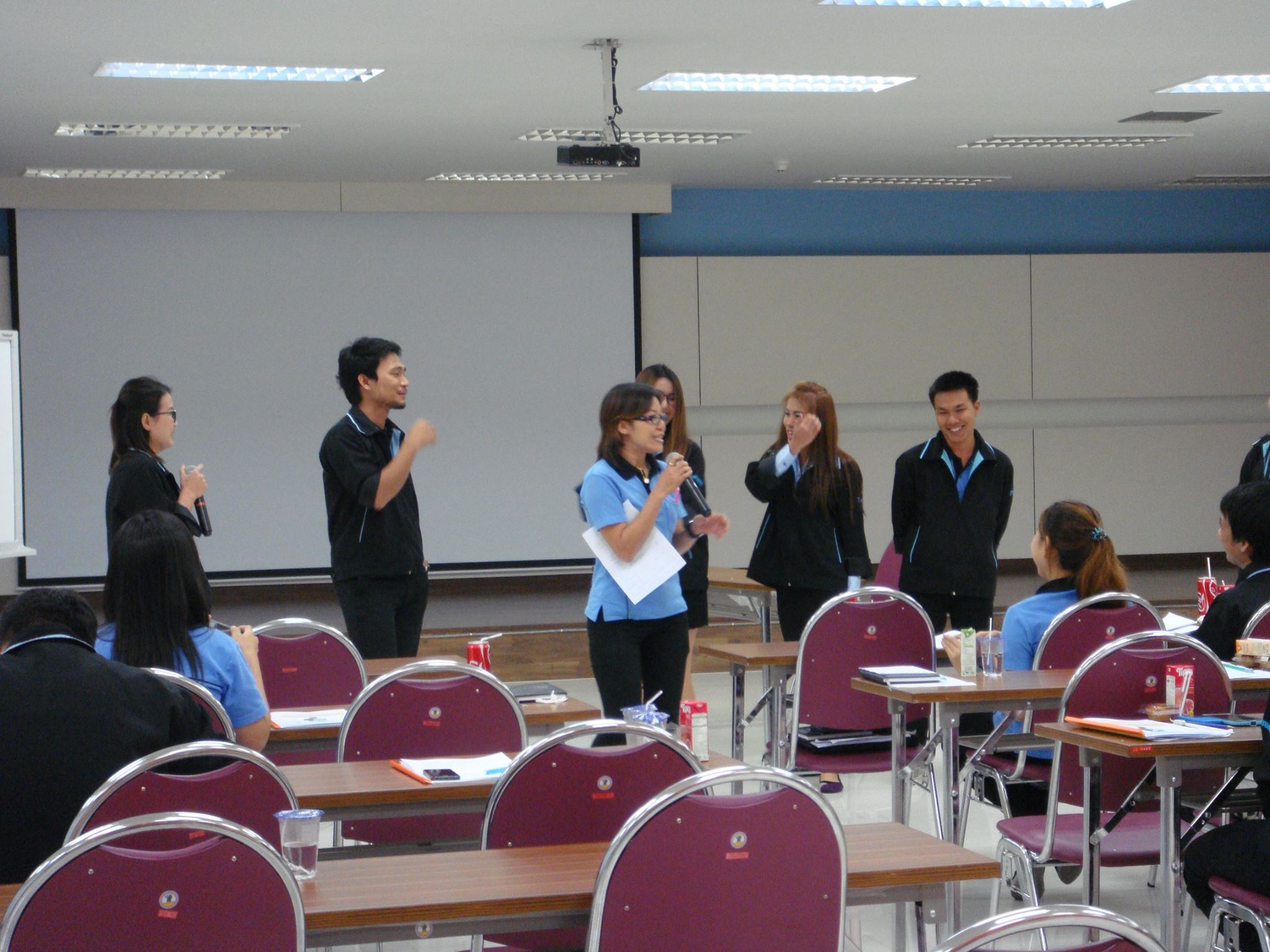 Tsubakimoto Automotive (Thailand) : Public Speaking