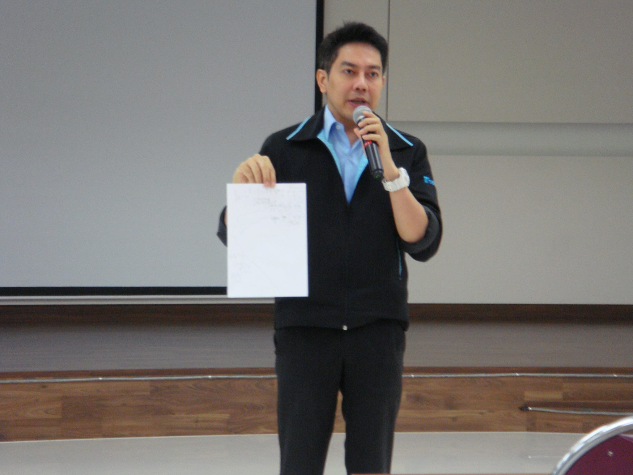 Tsubakimoto Automotive (Thailand) : Public Speaking