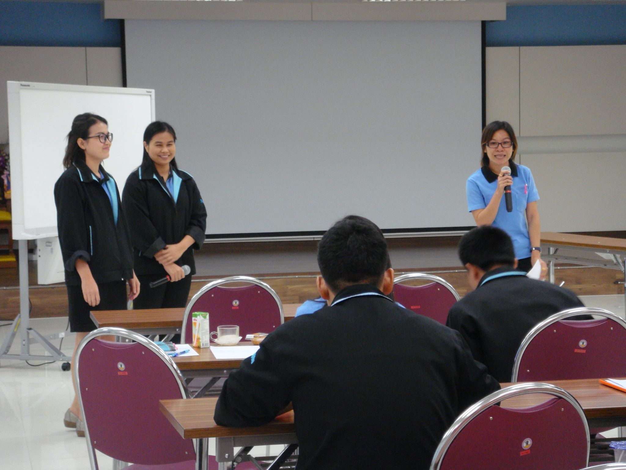 Tsubakimoto Automotive (Thailand) : Public Speaking